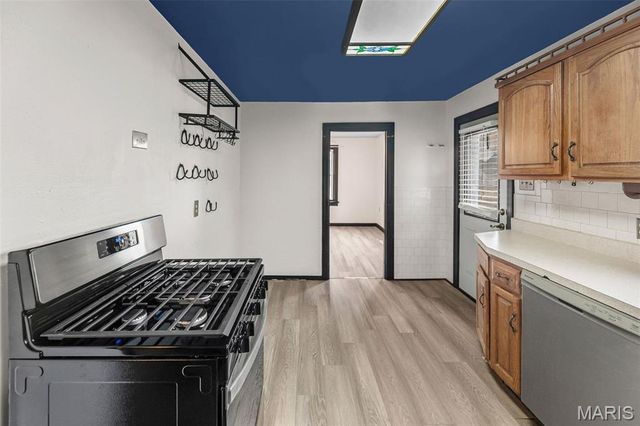 121 N 49th Street, Belleville, IL 62226