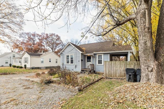 121 N 49th Street, Belleville, IL 62226