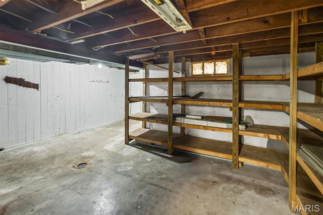 121 N 49th Street, Belleville, IL 62226