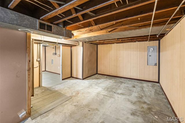 121 N 49th Street, Belleville, IL 62226