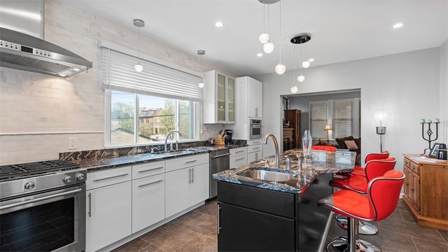 347 BAILEY AVE, Mt Washington, PA 15211