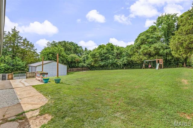 105 Meadow Lane, Festus, MO 63028