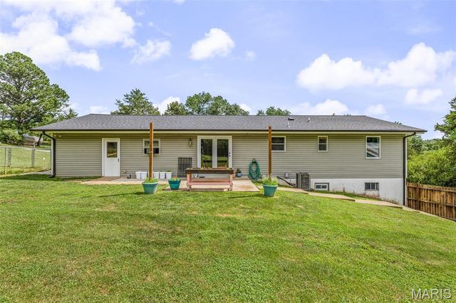 105 Meadow Lane, Festus, MO 63028