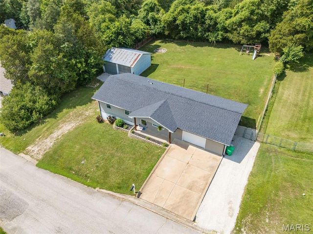 105 Meadow Lane, Festus, MO 63028