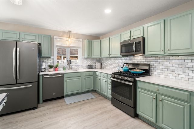 30 Twin Brooks Dr, Easton, MA 02375