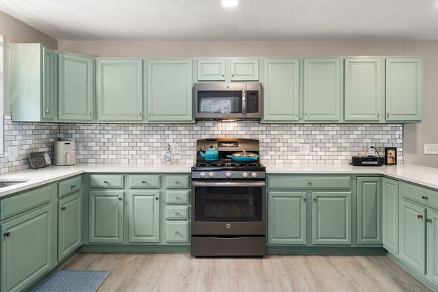 30 Twin Brooks Dr, Easton, MA 02375