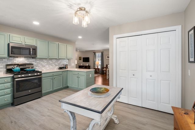 30 Twin Brooks Dr, Easton, MA 02375