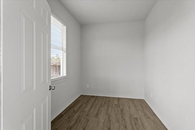 437 Balch RD, Elgin, TX 78621