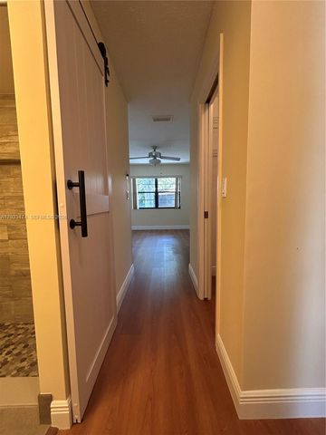 539 Briarwood Cir 2-57, Hollywood, FL 33024