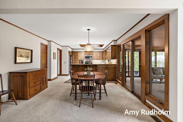 5235 Oakdale Drive, Blendon Twp, MI 49426