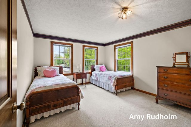 5235 Oakdale Drive, Blendon Twp, MI 49426