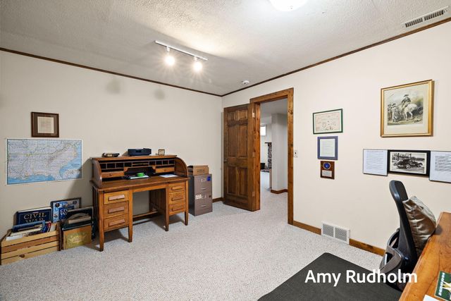 5235 Oakdale Drive, Blendon Twp, MI 49426