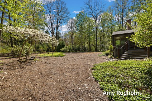 5235 Oakdale Drive, Blendon Twp, MI 49426