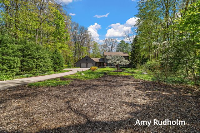 5235 Oakdale Drive, Blendon Twp, MI 49426