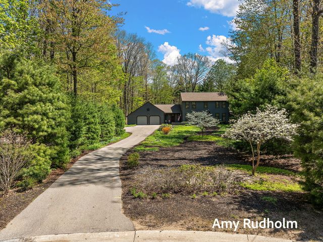 5235 Oakdale Drive, Blendon Twp, MI 49426