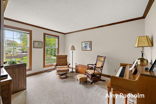 5235 Oakdale Drive, Blendon Twp, MI 49426