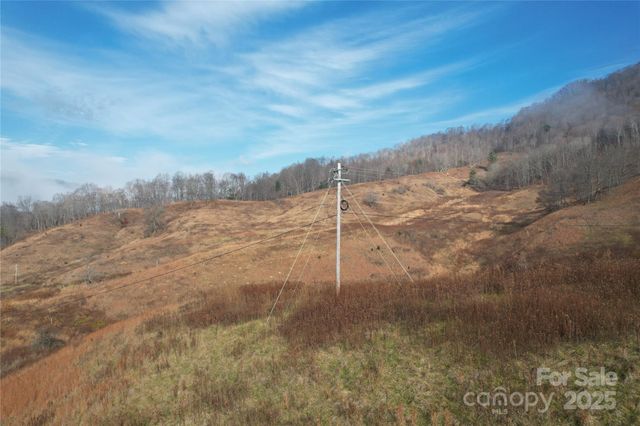 385 Fork Mountain Road, Bakersville, NC 28705