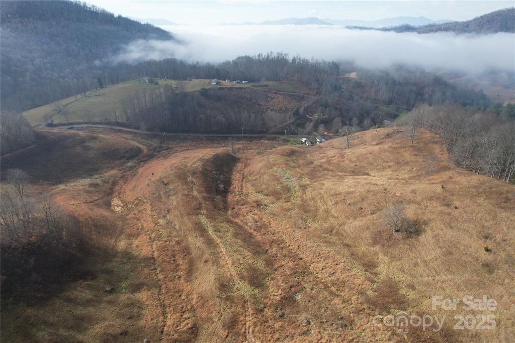 385 Fork Mountain Road, Bakersville, NC 28705