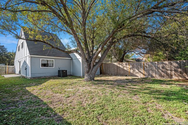 10023 Amber Field, San Antonio, TX 78245