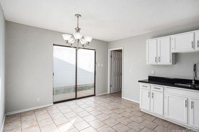 10023 Amber Field, San Antonio, TX 78245