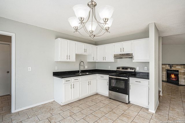 10023 Amber Field, San Antonio, TX 78245