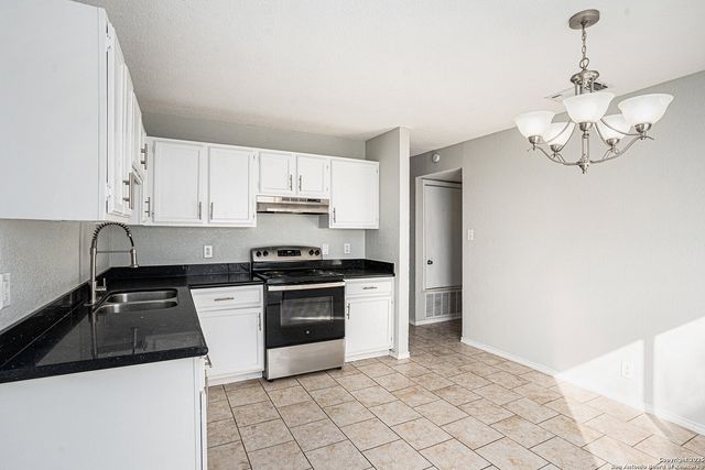 10023 Amber Field, San Antonio, TX 78245