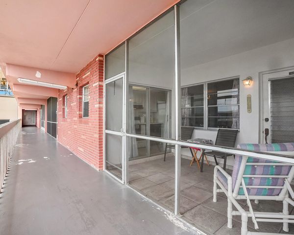 180 NE 12th Avenue 15E, Hallandale Beach, FL 33009