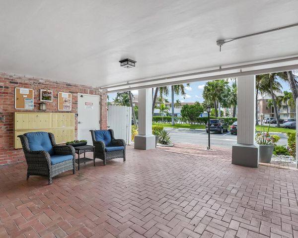 180 NE 12th Avenue 15E, Hallandale Beach, FL 33009