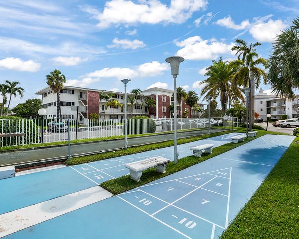 180 NE 12th Avenue 15E, Hallandale Beach, FL 33009