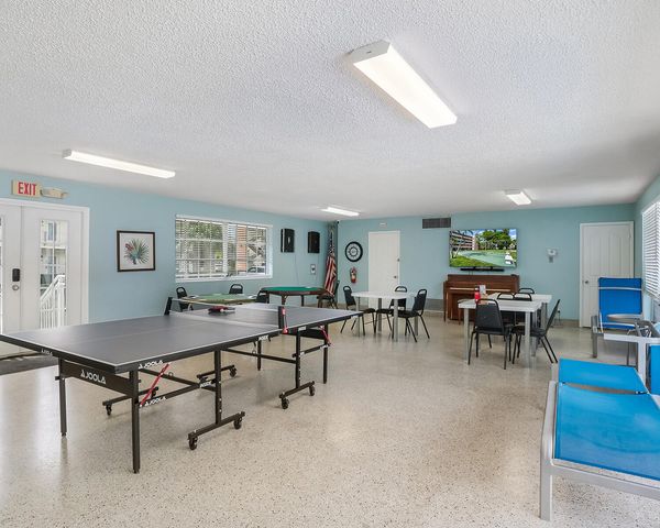180 NE 12th Avenue 15E, Hallandale Beach, FL 33009