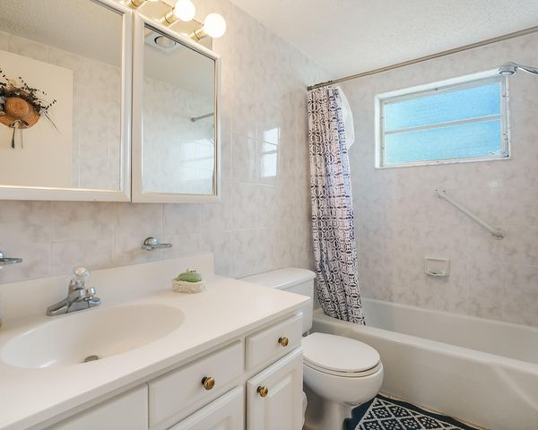 180 NE 12th Avenue 15E, Hallandale Beach, FL 33009