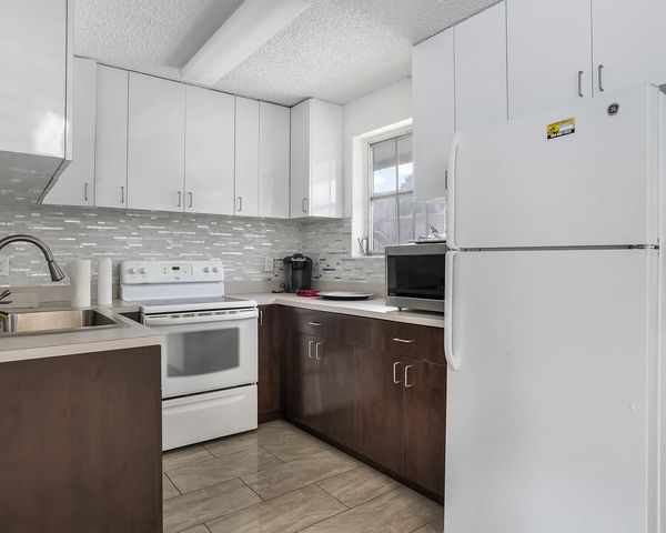 180 NE 12th Avenue 15E, Hallandale Beach, FL 33009