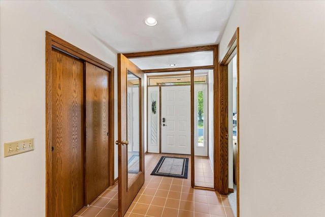 2532 Bigler Circle, Verona, WI 53593