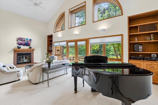 2532 Bigler Circle, Verona, WI 53593