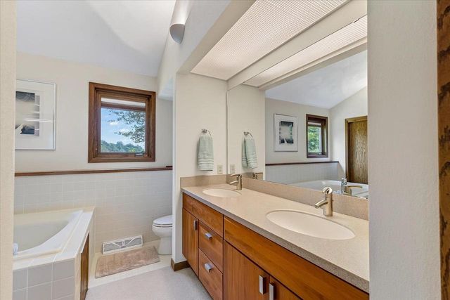 2532 Bigler Circle, Verona, WI 53593