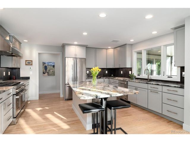 6 Bradbury Ln, Littleton, CO 80120