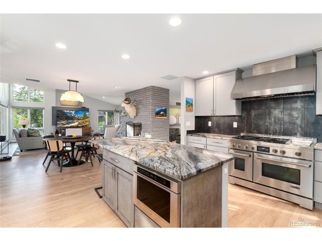 6 Bradbury Ln, Littleton, CO 80120