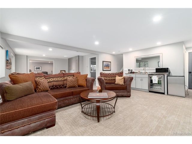 6 Bradbury Ln, Littleton, CO 80120