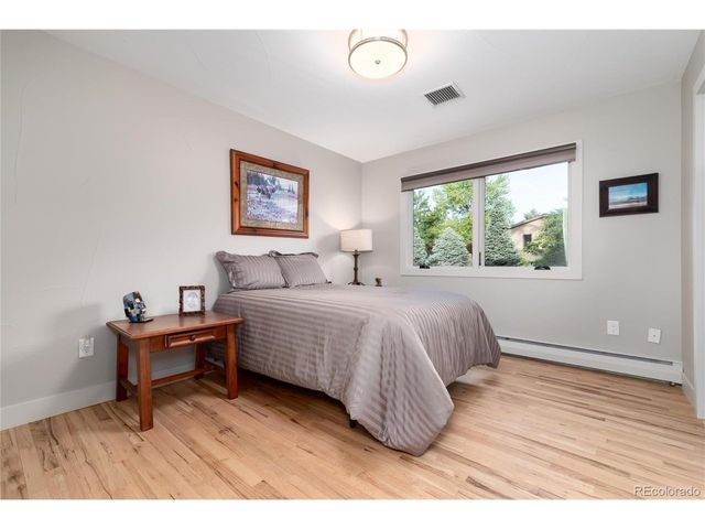 6 Bradbury Ln, Littleton, CO 80120