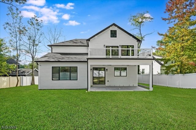 7 Sunset Dr, Millburn Twp., NJ 07041