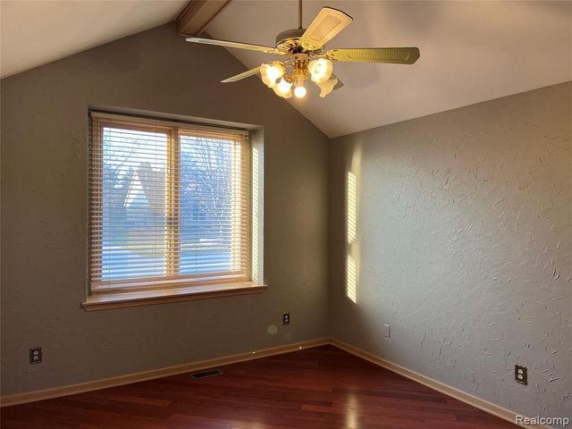 3263 Primrose Drive, Rochester Hills, MI 48307