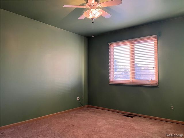 3263 Primrose Drive, Rochester Hills, MI 48307
