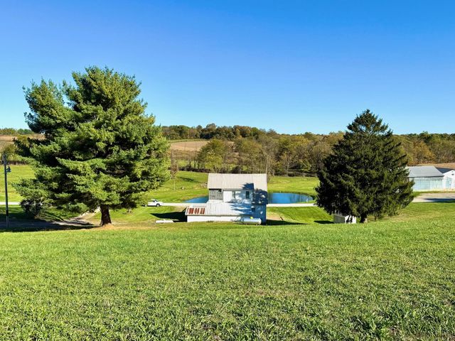 2165 Tent Road NE, Lancaster, OH 43130