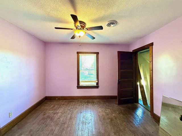 2165 Tent Road NE, Lancaster, OH 43130