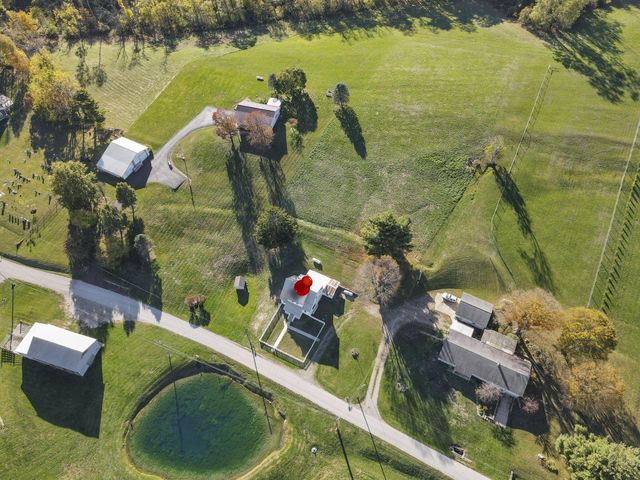 2165 Tent Road NE, Lancaster, OH 43130