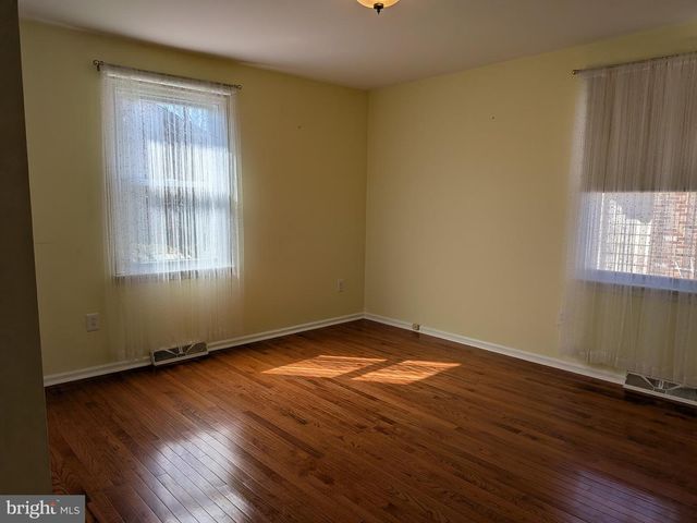 443 GREENWICH AVE, Paulsboro, NJ 08066
