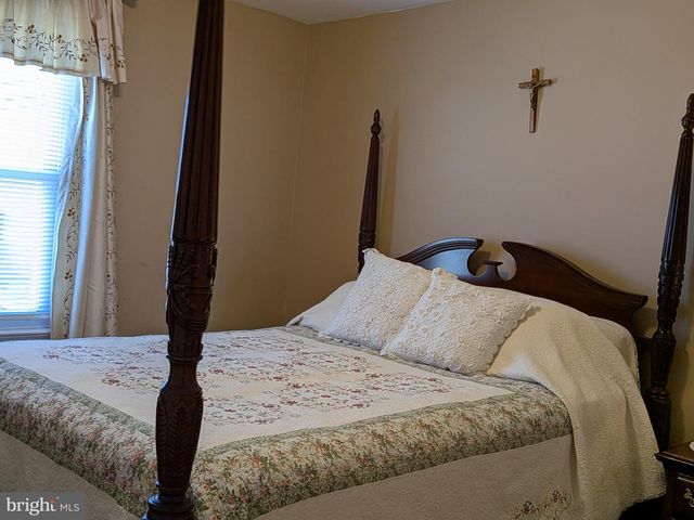 443 GREENWICH AVE, Paulsboro, NJ 08066