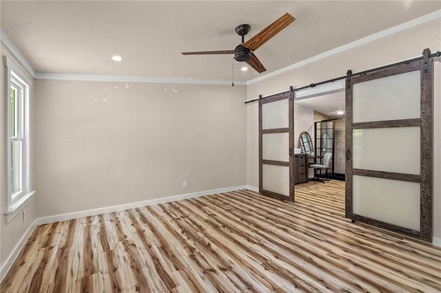 8431 Navajo Trail, Rogers, AR 72756