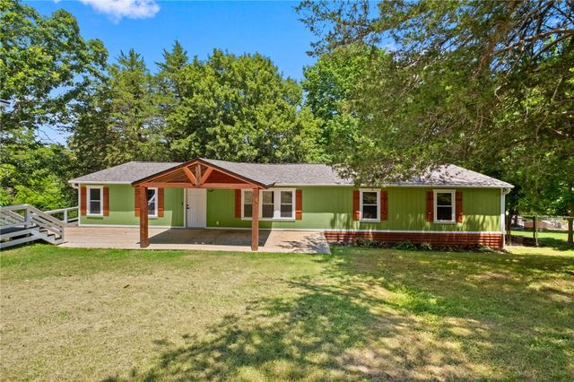 8431 Navajo Trail, Rogers, AR 72756