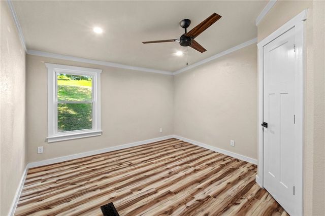 8431 Navajo Trail, Rogers, AR 72756